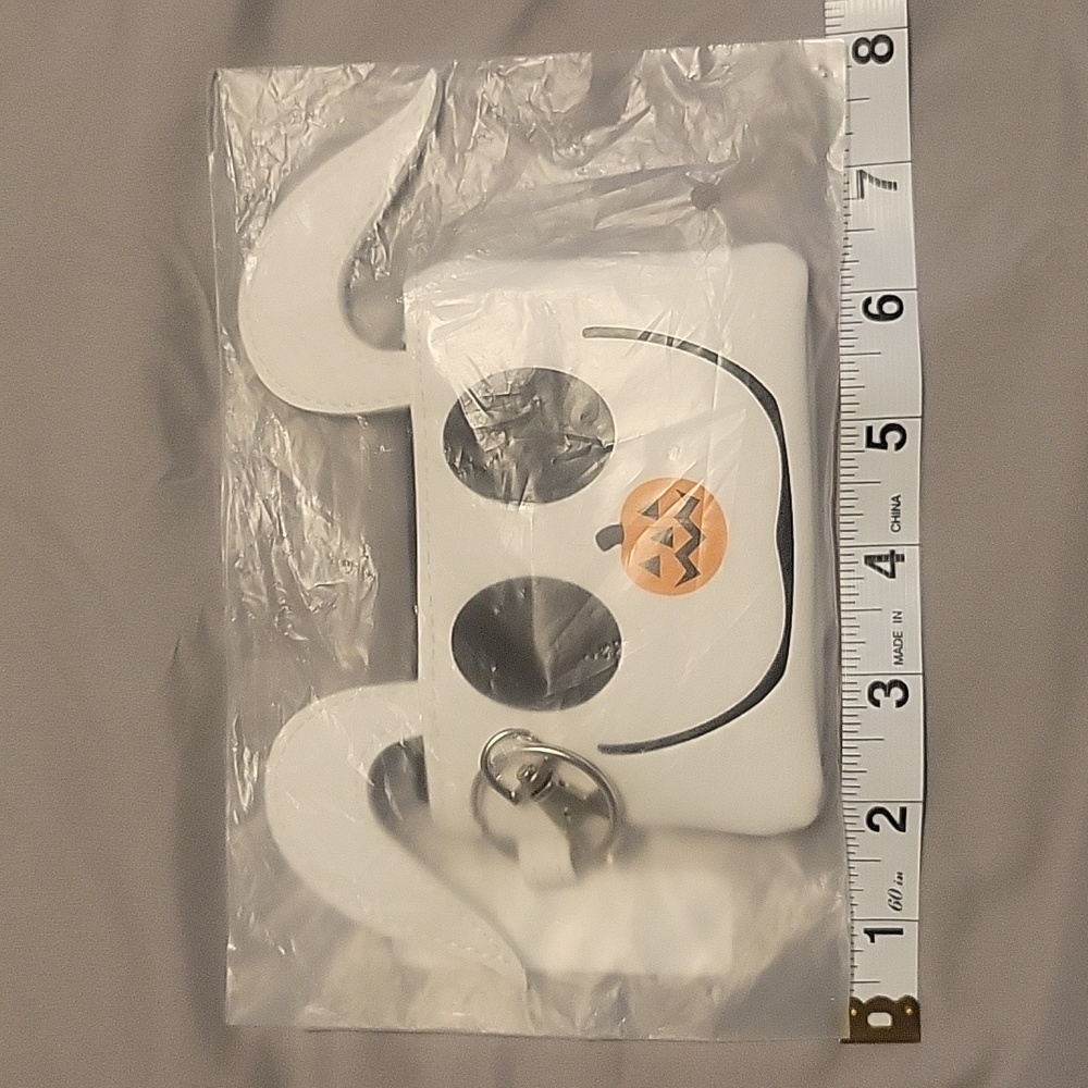 Nwt NBC nightmare before Christmas coin purse/wallet with Keychain clip zero